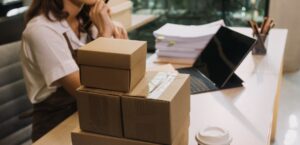 Jak rozwinąć sklep internetowy bez zatrudniania ludzi i wynajmowania magazynu?