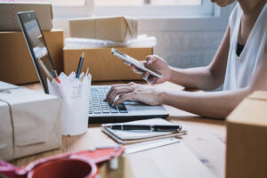 Czy warto integrować się z marketplace’ami? Plusy, minusy i pułapki